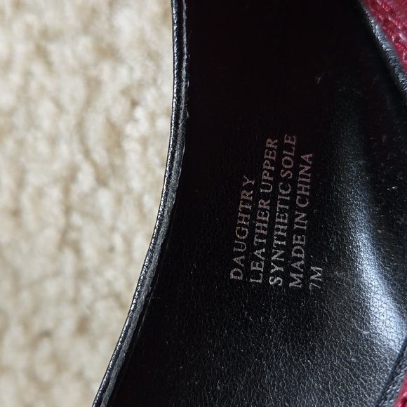 White House / Black Market Daughtry Heels - Picture 6 of 6